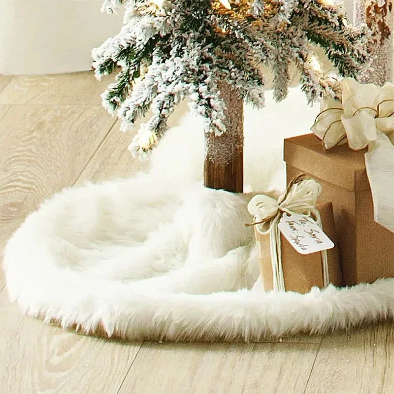 White Plush Christmas Tree Skirt, 78/90/122cm