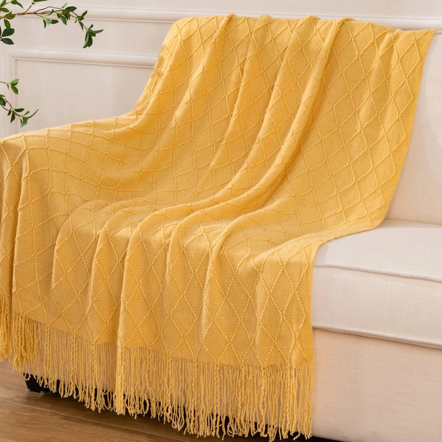 Soft Tasseled Throw Blanket